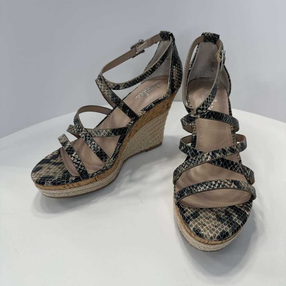 CHARLES BY CHARLES DAVID Leawood New Size 7.5